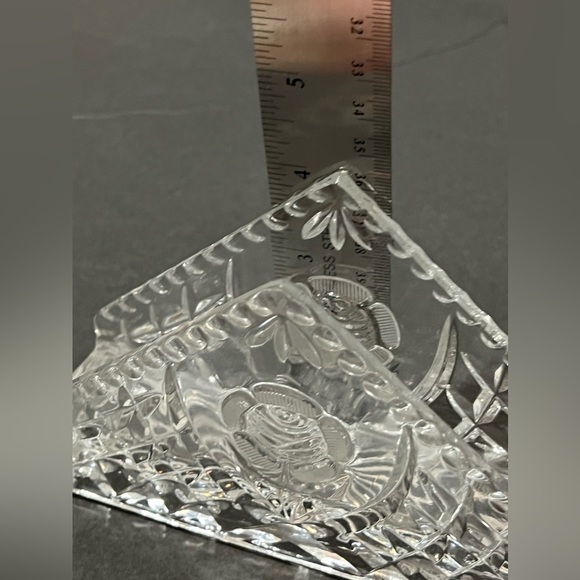 Vintage Crystal Triangle Napkin Holder Rose & Waffle Pattern Crimped Edge Design - Picture 12 of 12